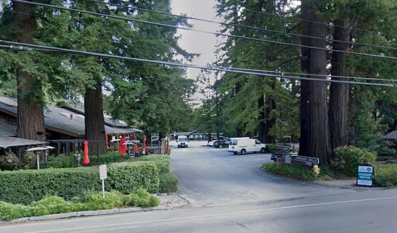 Village Square Portola Valley Veterinary Hospital