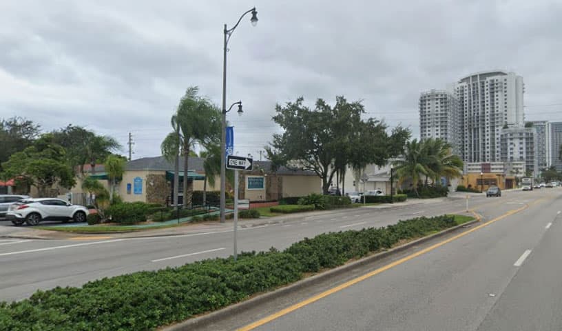 Animal Medical Center & Bird Clinic Of Hollywood