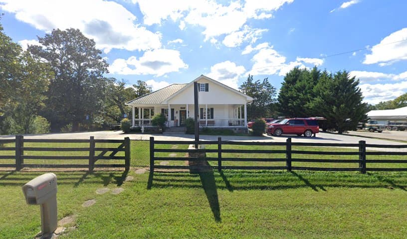 Mt Yonah Animal Hospital