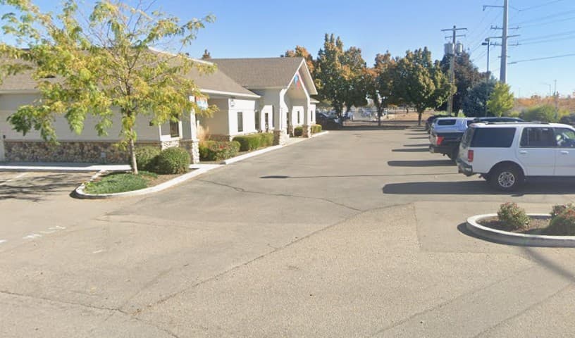 Intermountain Pet Hospital, Overland