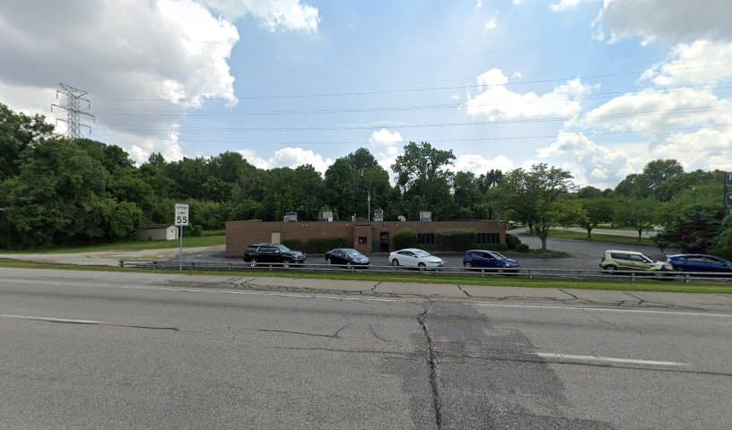 West Side Pet Hospital & Paw's Inn