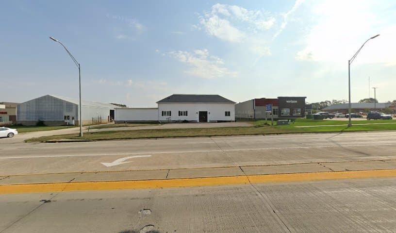 Avenue of the Saints Animal Hospital