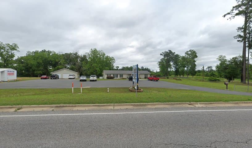 Paws & Claws Animal Hospital
