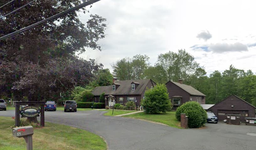 Pioneer Valley Veterinary Hospital