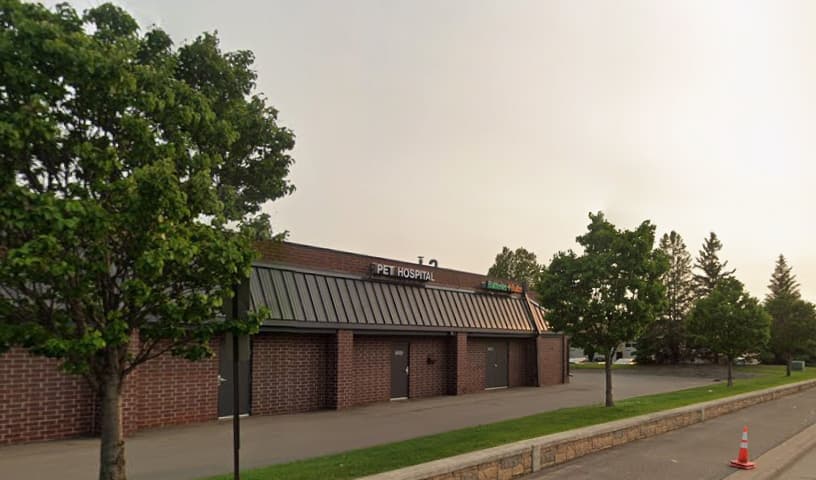 Paws & Claws Pet Hospital