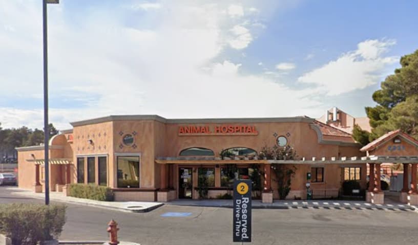 Parkway Springs Animal Hospital - at Arch Plaza
