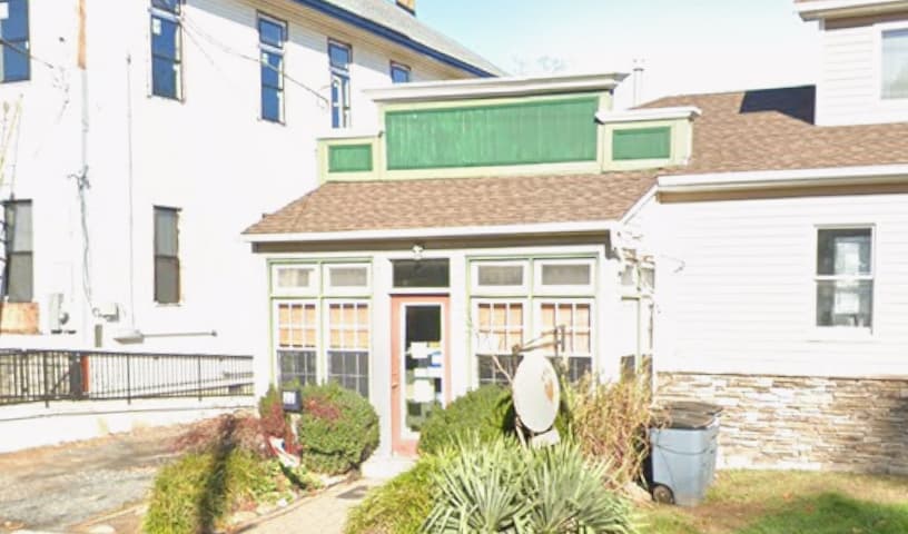 Animals R Family Wellness Center (Englishtown Vet MD)