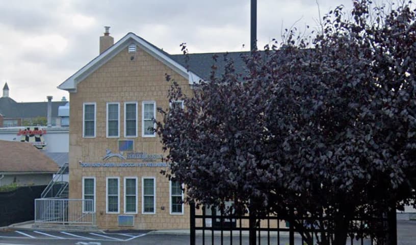 North Shore Animal League - Don and Karen Larocca Pet Wellness Center