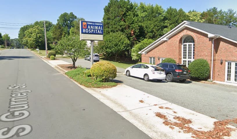 Town N Country Animal Hospital