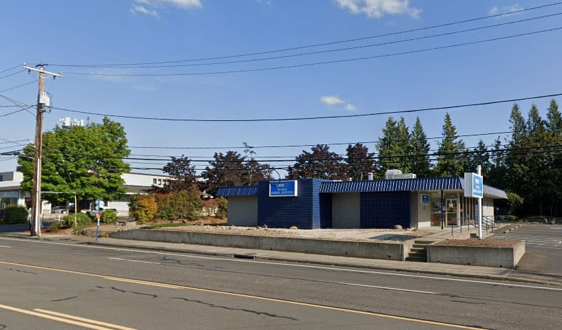 VCA 12-Mile Animal Hospital