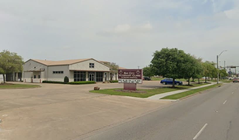 Bay City Veterinary Clinic & Equine Hospital