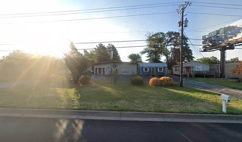 Spence & White Veterinary Hospital
