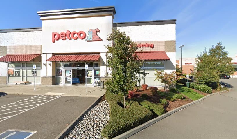 Petco Pet Store in Lake Stevens