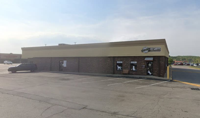 Pet Wants Clarksville Retail Store in Highlander Point Shopping Center