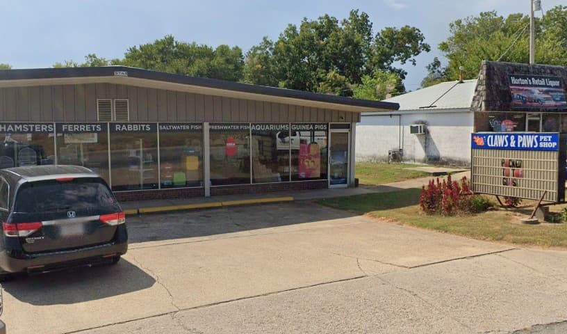 Claws & Paws Pet Store