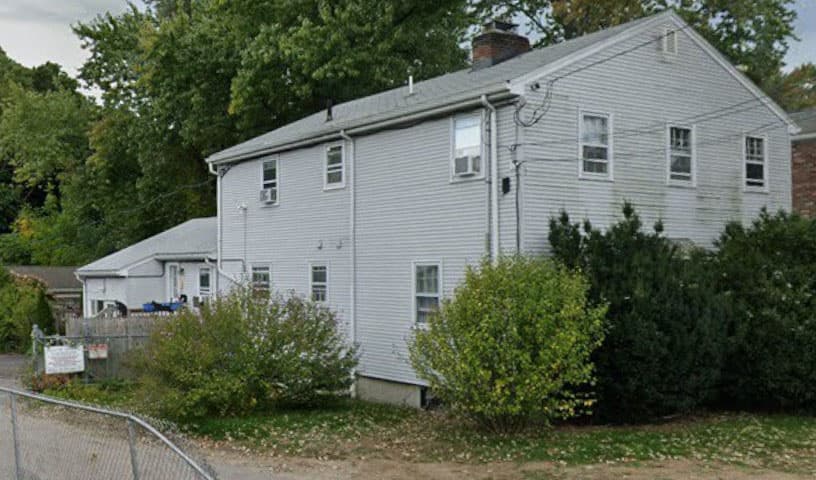 Gifford Cat Shelter