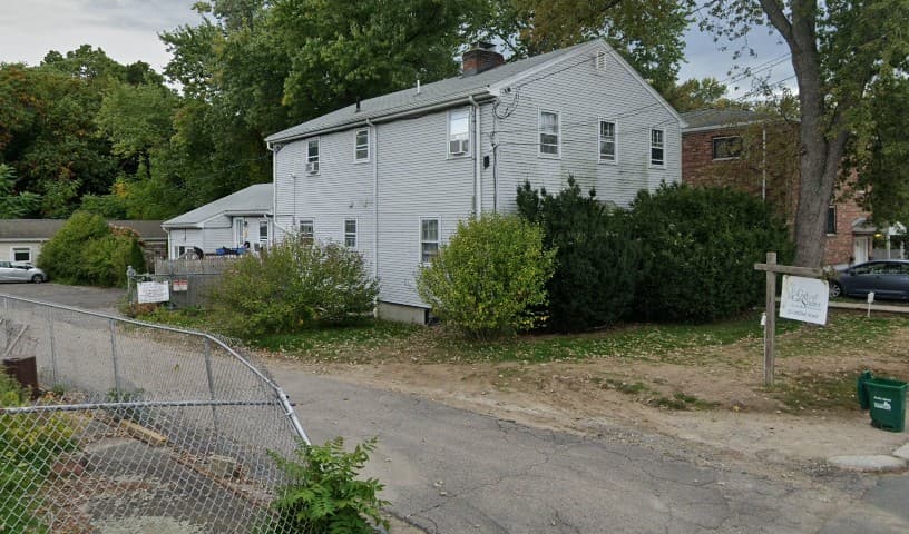 Gifford Cat Shelter
