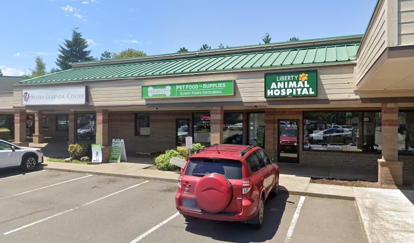 Nature's Pet Market Salem - Storefront & Grooming
