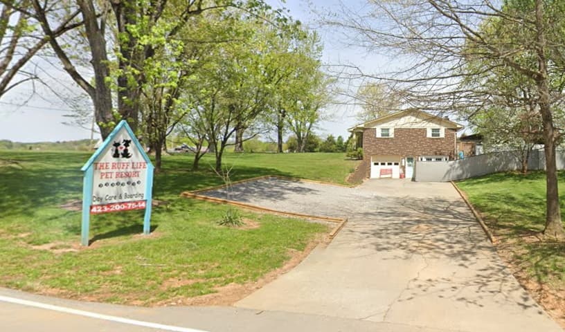The "Ruff" Life Pet Resort