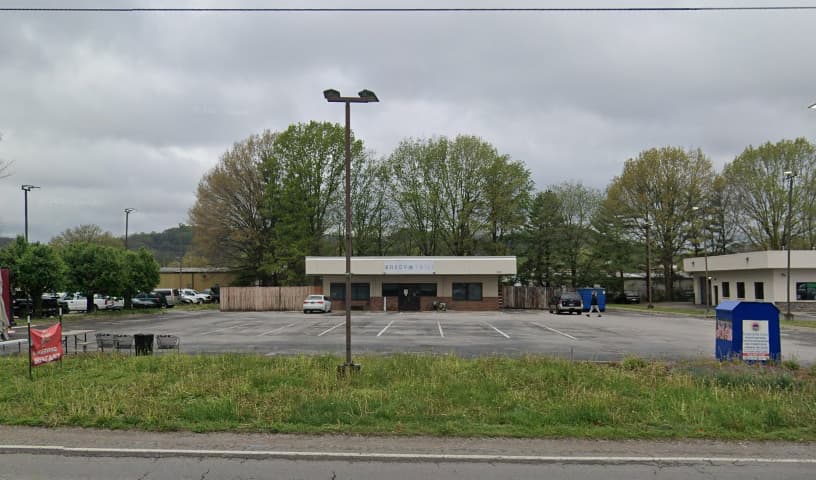 Waggy Tails Pet Center